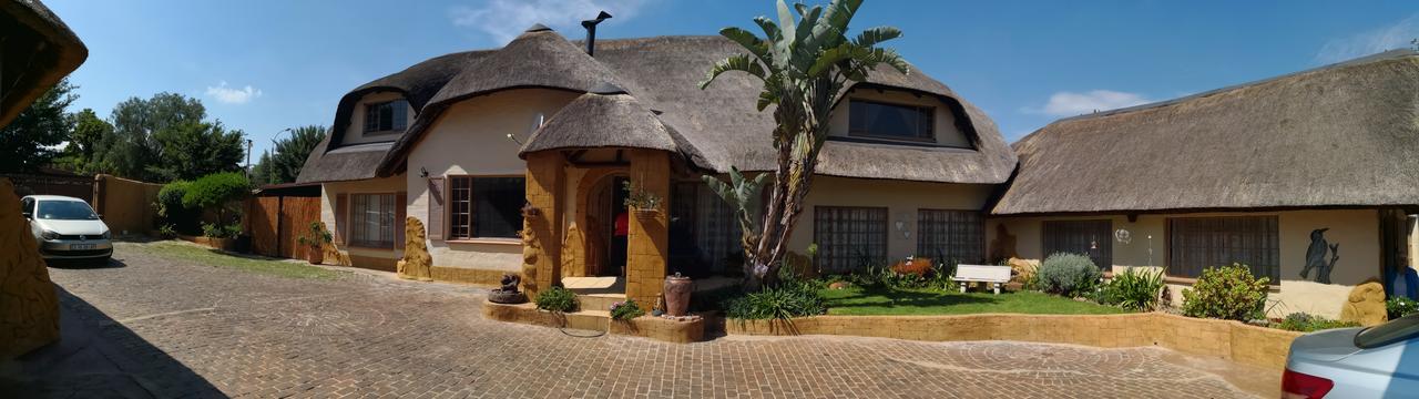 קמפטון פארק All Over Africa Guest House מראה חיצוני תמונה