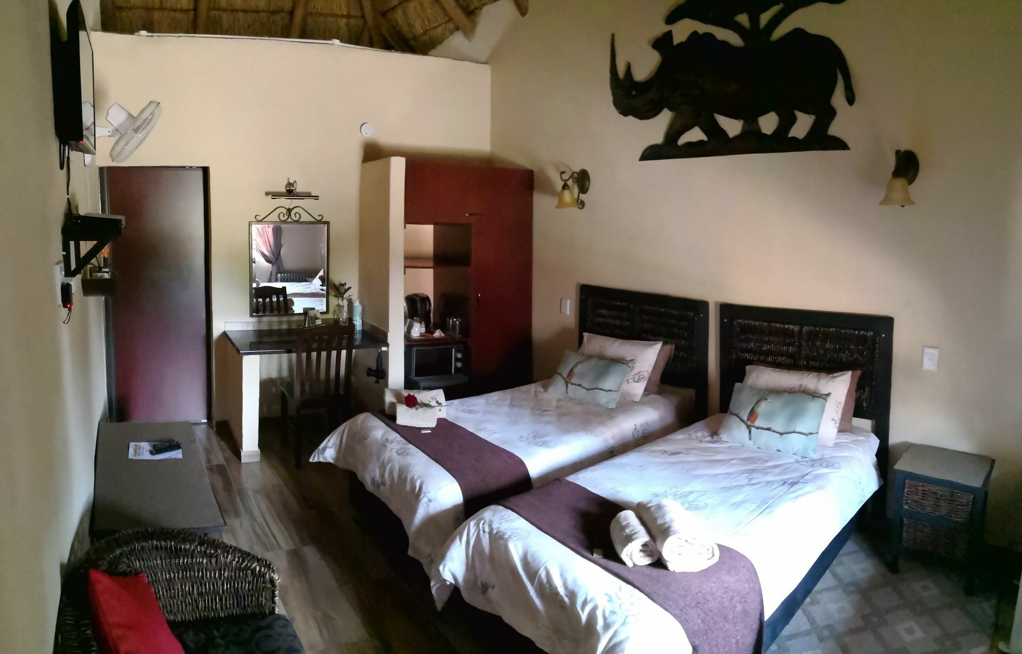 קמפטון פארק All Over Africa Guest House מראה חיצוני תמונה