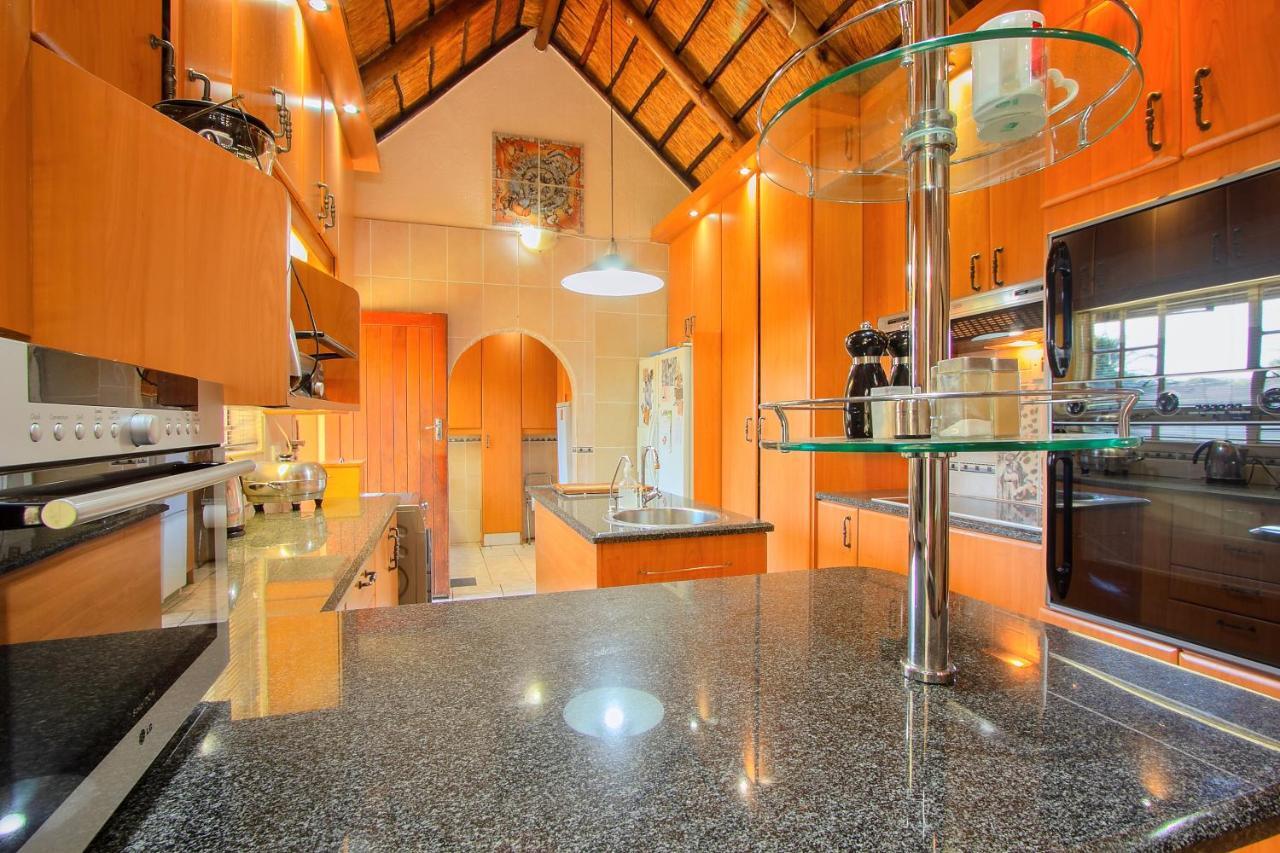 קמפטון פארק All Over Africa Guest House מראה חיצוני תמונה